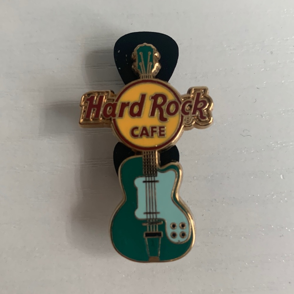 Hard Rock Cafe Pin